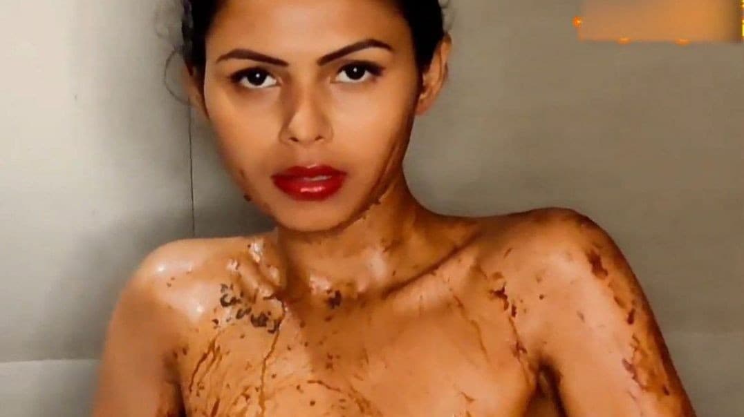 Desi Hot Chocolate Girl