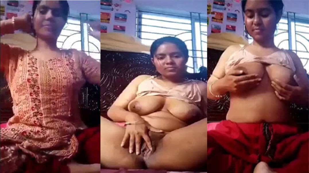 Horny Married Wife Showing Fingering