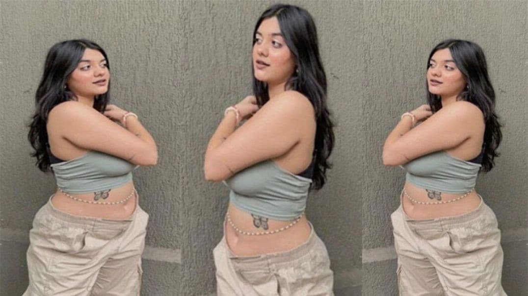 Horny Office Girl Sucking Dick in Threesome