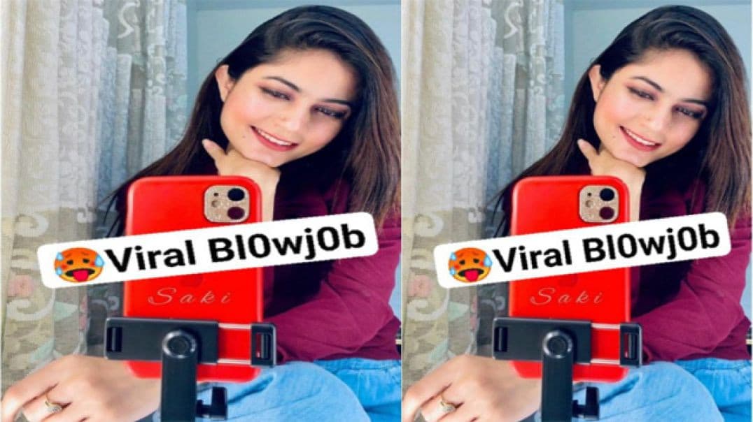 Innocent Looking Girl Turned Out to Be a Sucking Expert Giving an Amazing Blowjob