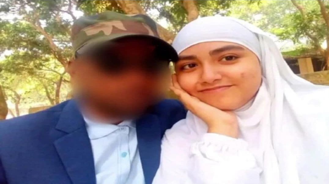 Hijabi GF Showing Boobs, Pussy, and Kissing With Lover