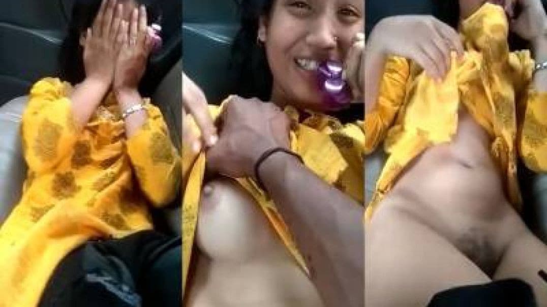 Shy Teen Girl with Small Boobs in a Dehati MMS Video