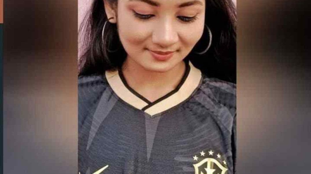 Cute YouTube Girl Latest Trending Viral Video Recording herself Full NUDE in Shower