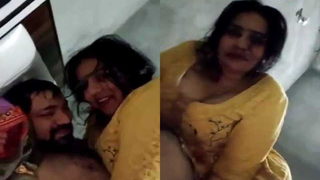 Beautiful Desi Bhabhi XXX Riding Her Lover's Dick