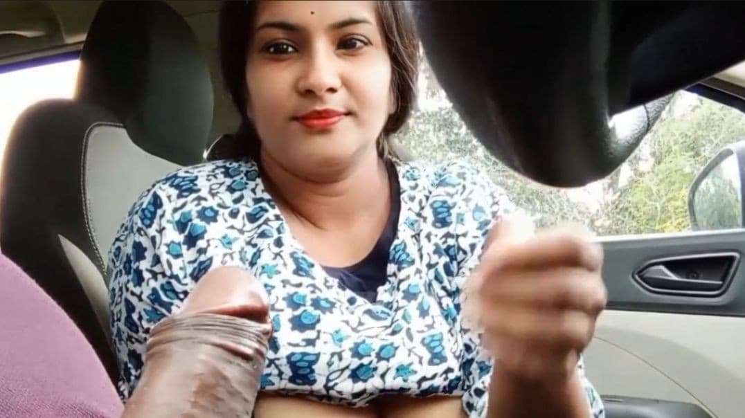 Desi Girlfriend Fucked After Seeing Birthday Gift With Hindi Audio