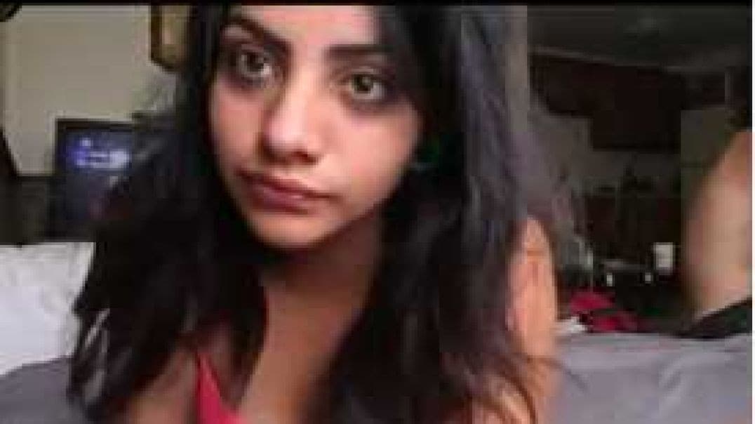 Indian Girl Fucked by White Boyfriend in Homemade XXX Video