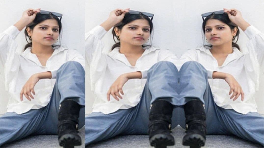 Beautiful Sexy Girlfriend Showing Video