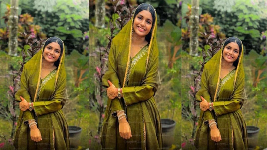 Mallu Teen Girl Nude Boobs and Pussy Showing on Videocall